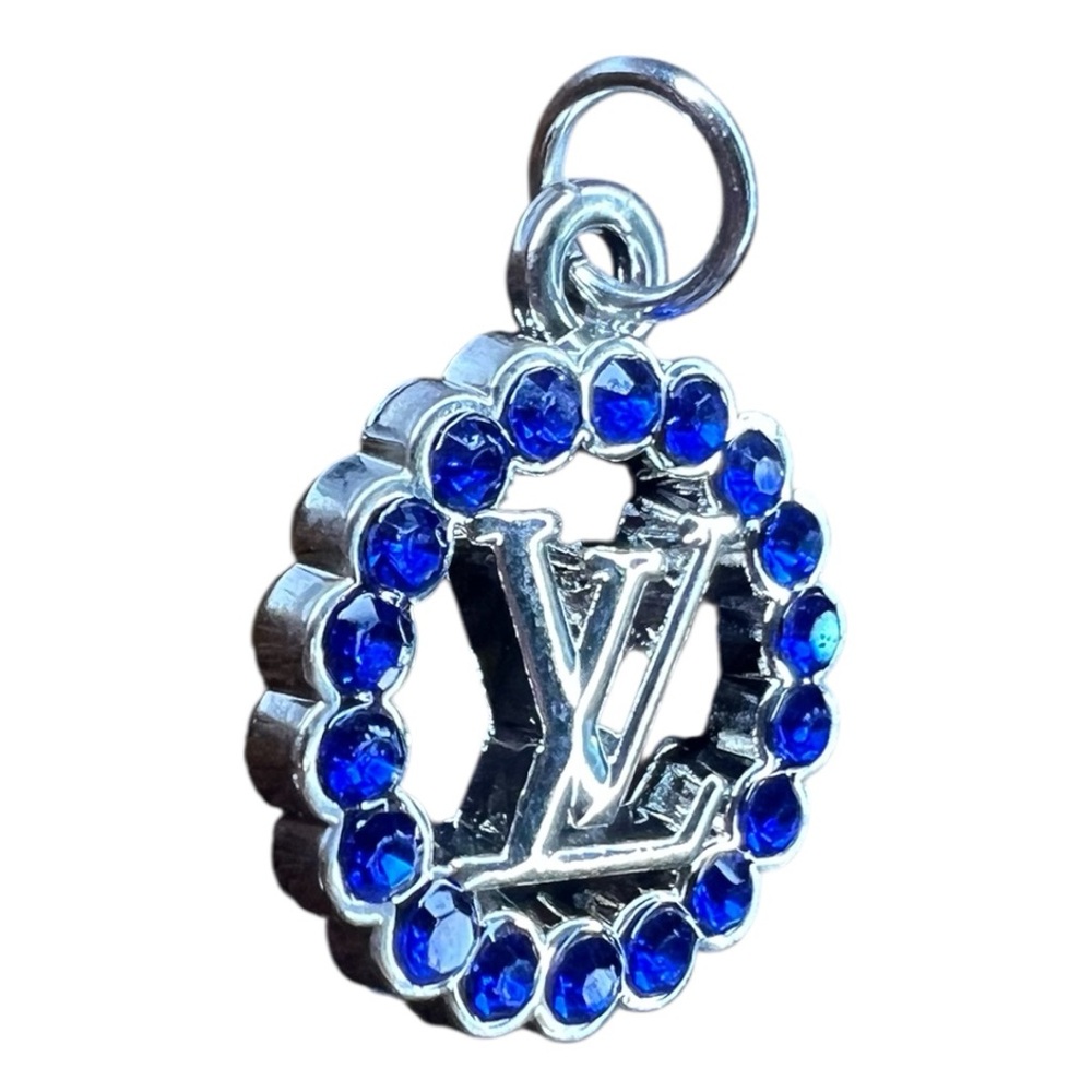 Louis Vuitton Authentic Silver Crystal Necklace Pendant for Necklace - Picture 8 of 15